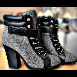 JUICY COUTURE BOOTS W/ CHUNKY HEEL - SIZE 7.5 WOMEN - USED BUT GOOD CONDITION -